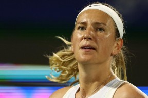 阿扎伦卡重返赛场，反败为胜首场状态出色，DWG观众沸腾！