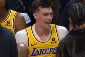 雷速-西亚卡姆新星回归赛场表现惊艳，勇士未来可期！的简单介绍