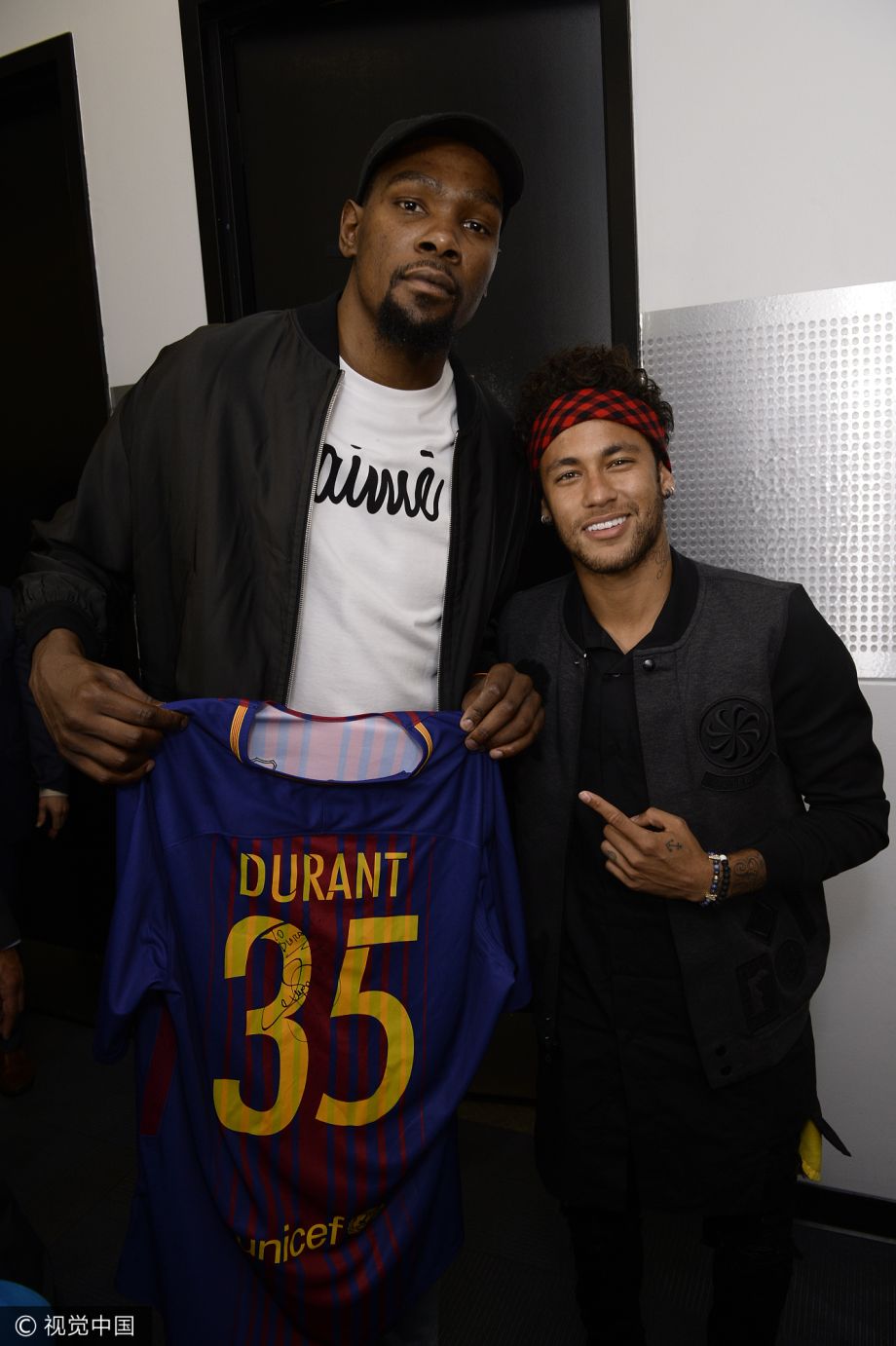 内马尔复出两场又伤退 内马尔复出两场又伤退